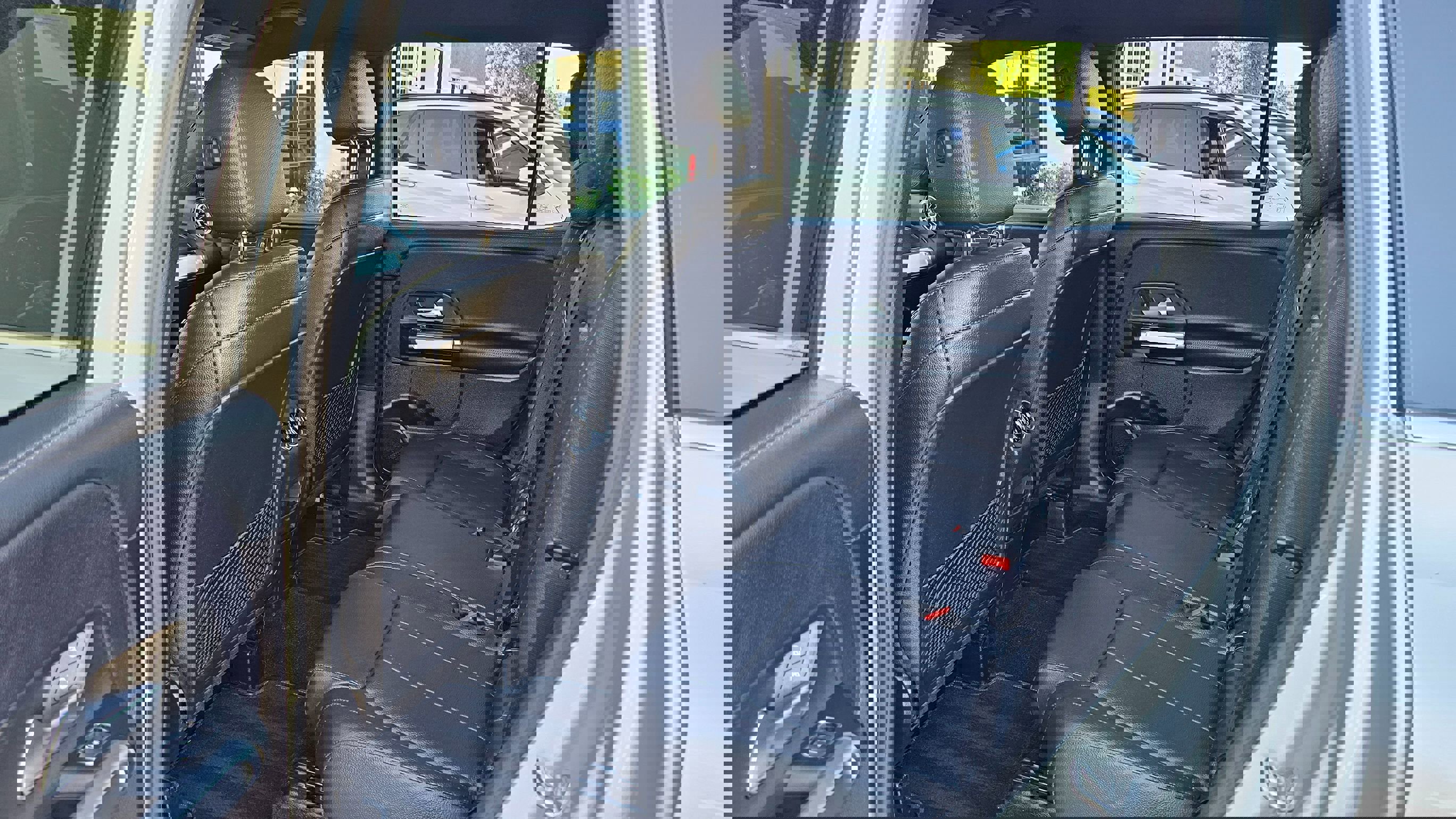 Used 2020 Mercedes-Benz GLB 250 image 19