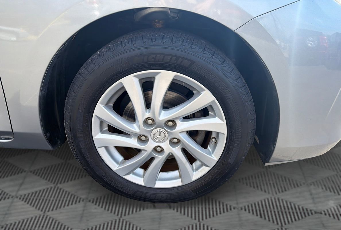 Used 2012 MAZDA MAZDA3 i Grand Touring image 32
