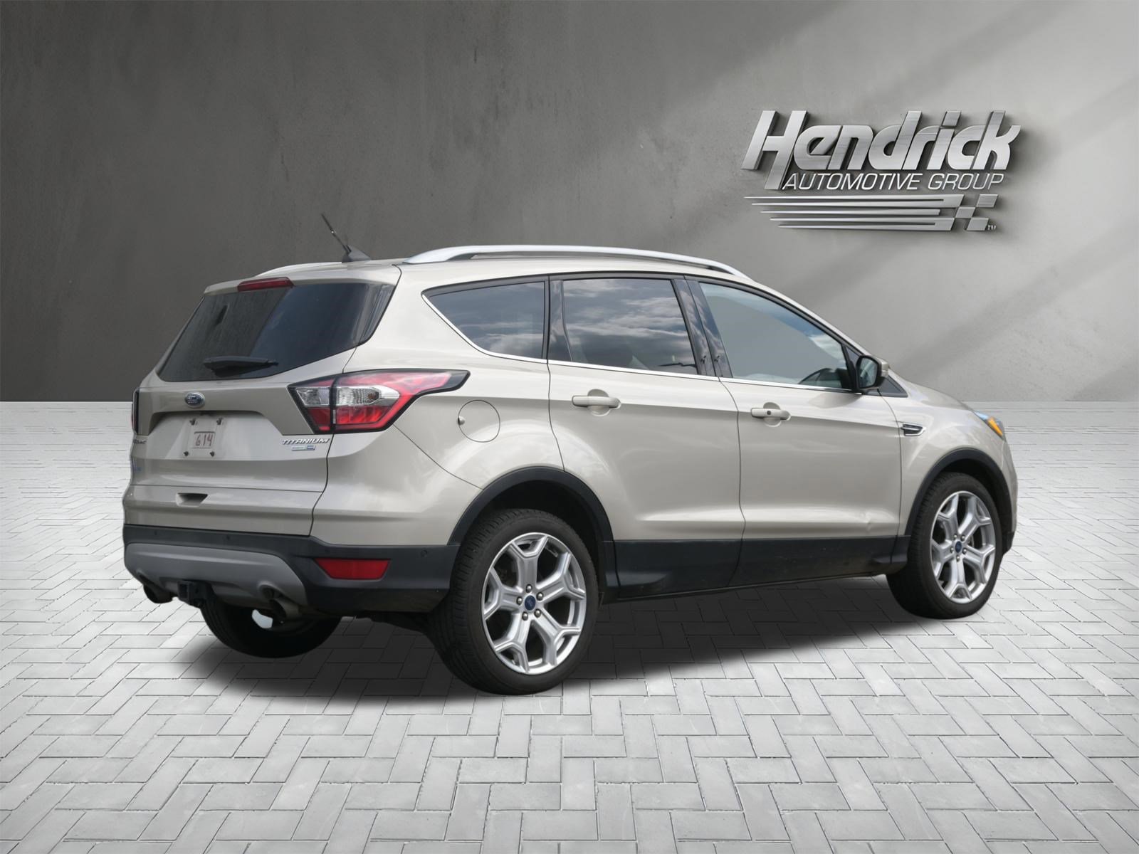 Used 2018 Ford Escape Titanium w/ Ford Safe & Smart Package AWD/4WD image 9
