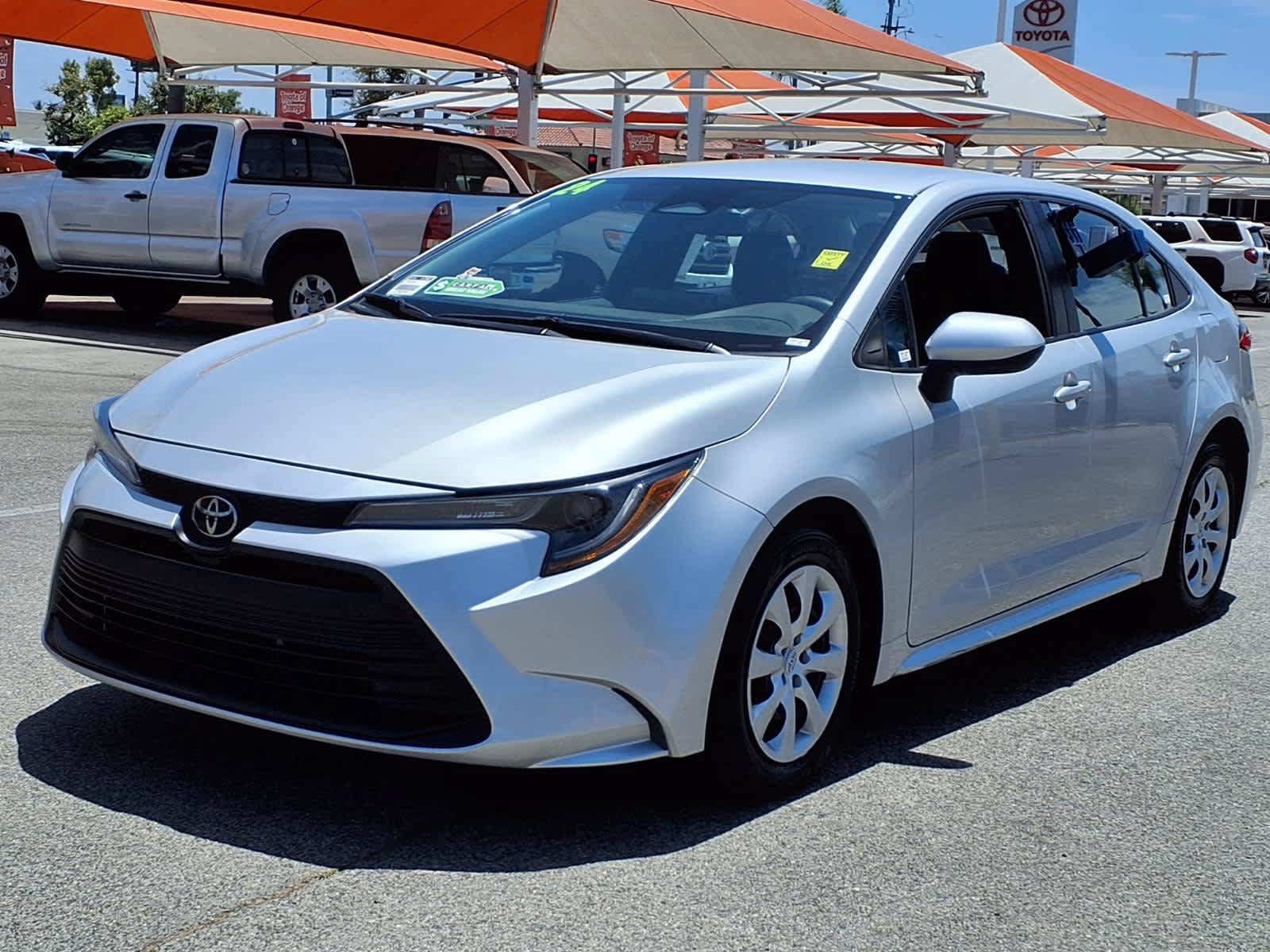Used 2024 Toyota Corolla LE FWD image 3