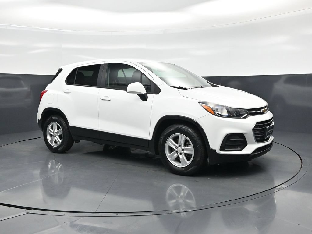 Used 2021 Chevrolet Trax LS w/ Tint and Cruise Package FWD image 58
