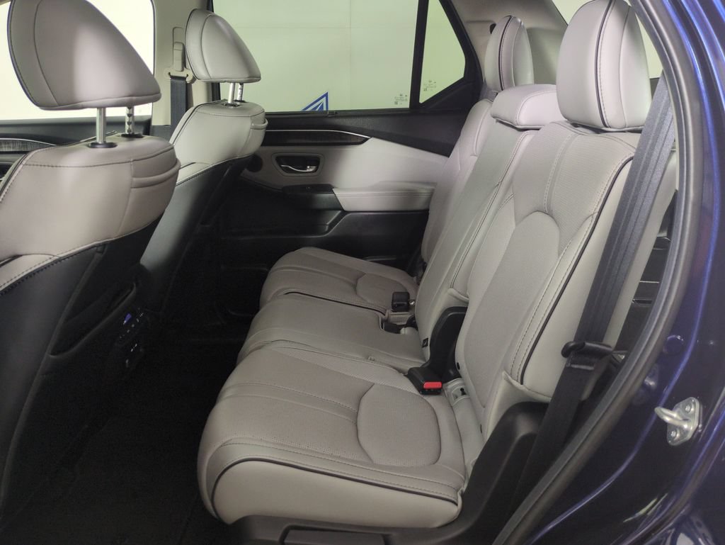 Certified 2025 Honda Pilot Elite image 29
