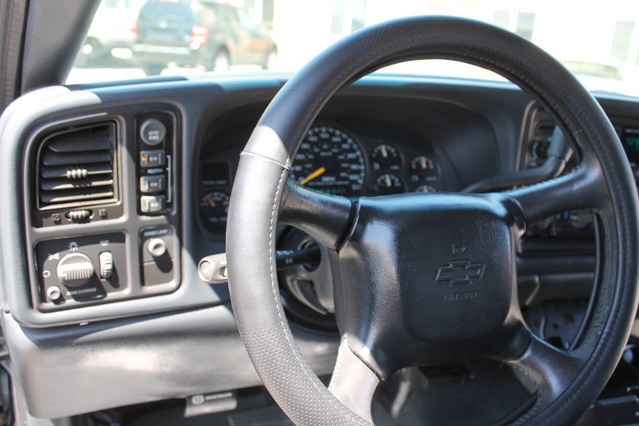 Used 1999 Chevrolet Silverado 2500 LS w/ Snow Plow Prep Pkg AWD/4WD image 24
