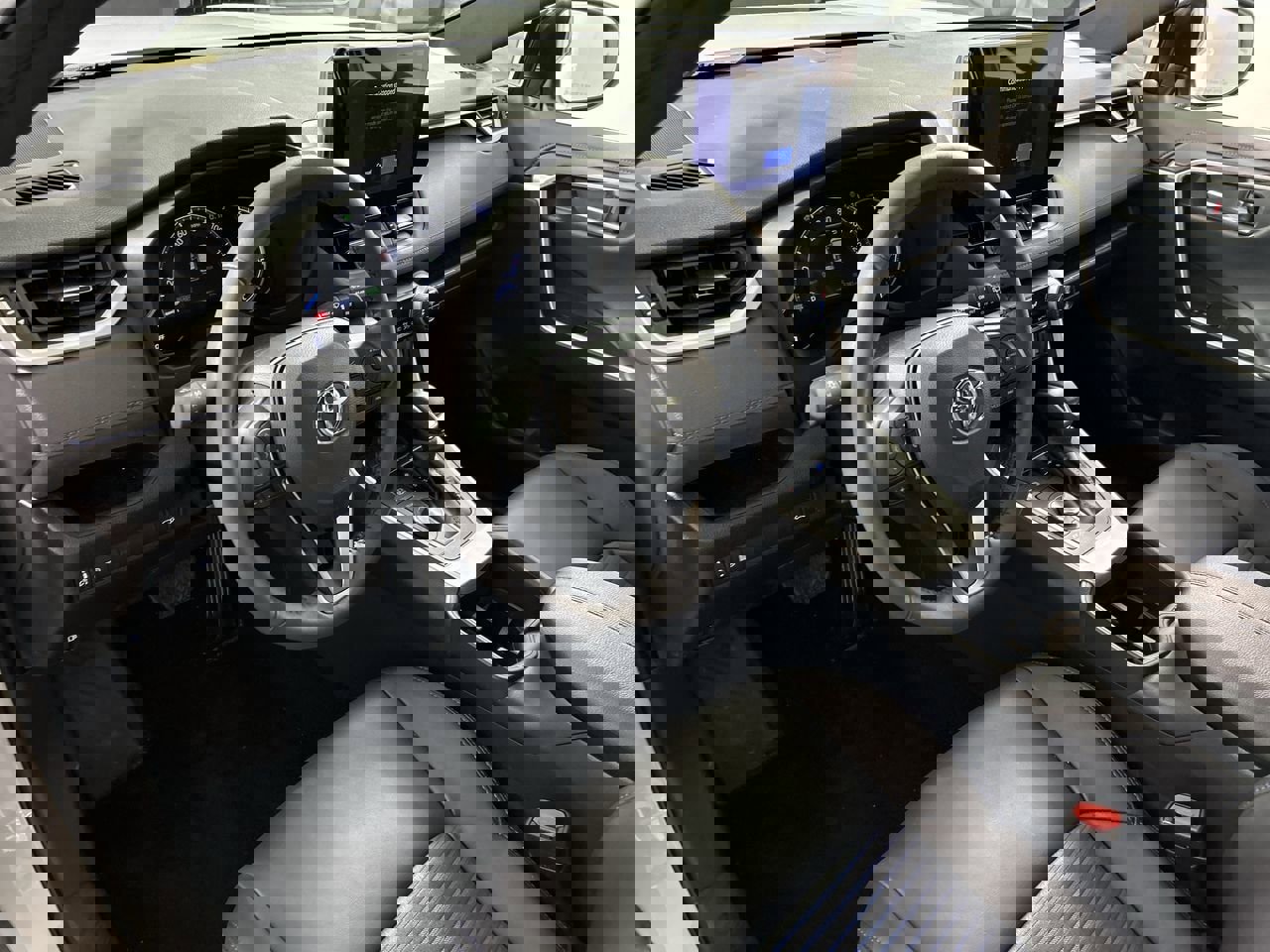 Used 2025 Toyota RAV4 XSE image 12