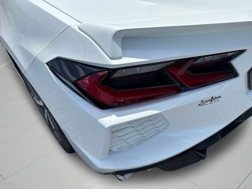 Used 2022 Chevrolet Corvette Stingray Preferred Cpe w/ Engine Appearance Package RWD image 32