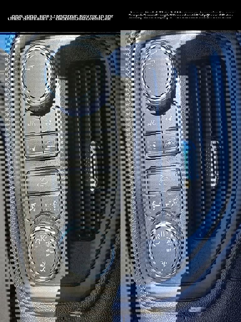 Used 2023 Chevrolet Silverado 1500 Custom image 13