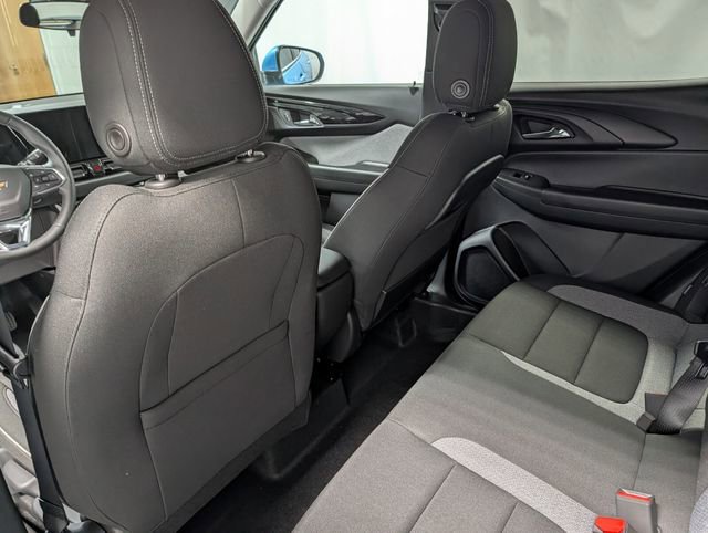 New 2026 Chevrolet TrailBlazer LT w/ LT Cold Weather Package FWD image 13