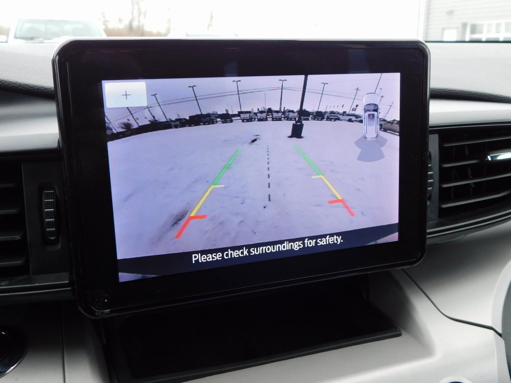 Used 2023 Ford Explorer XLT image 44