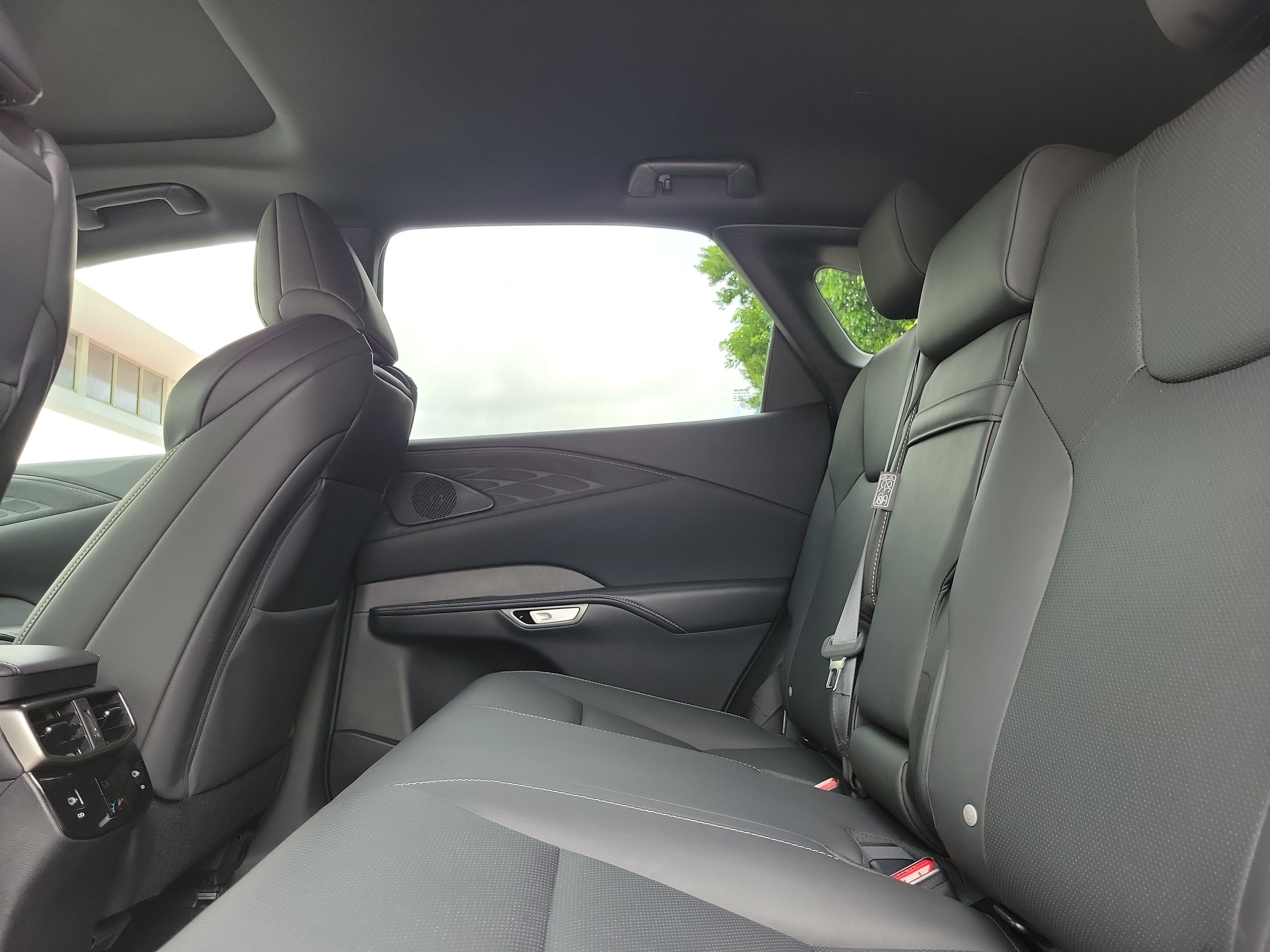 Used 2024 Lexus RX 350 F Sport w/ Convenience Package AWD/4WD image 12