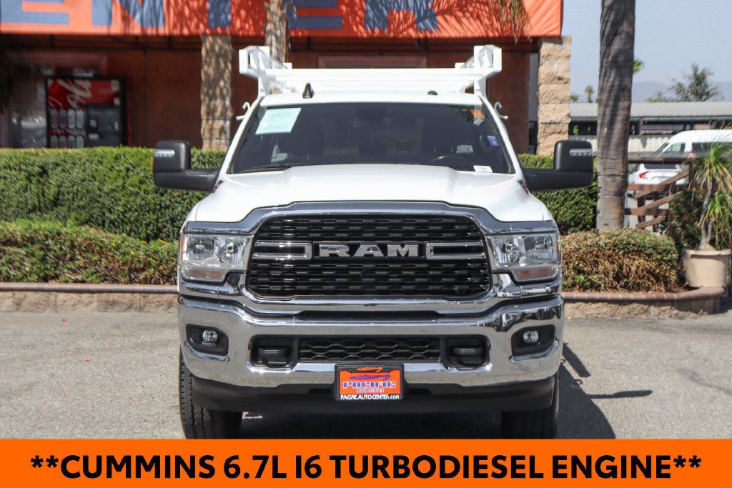 Used 2024 RAM 3500 Big Horn AWD/4WD image 3