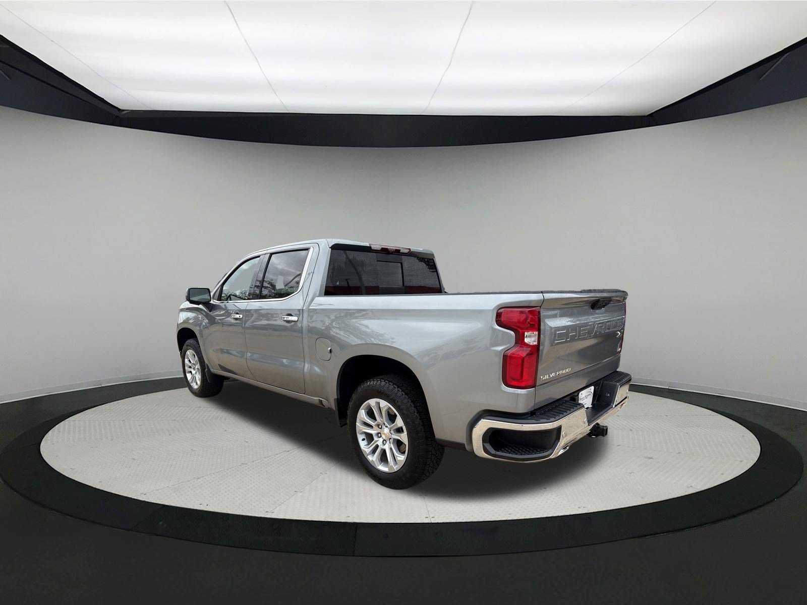 Used 2026 Chevrolet Silverado 1500 LTZ AWD/4WD image 5