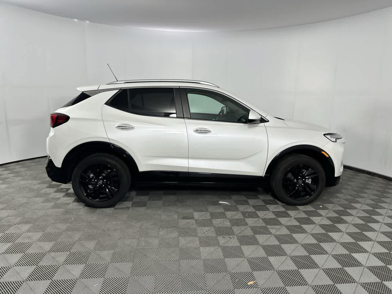 Used 2024 Buick Encore GX Sport Touring w/ Comfort Package AWD/4WD image 9
