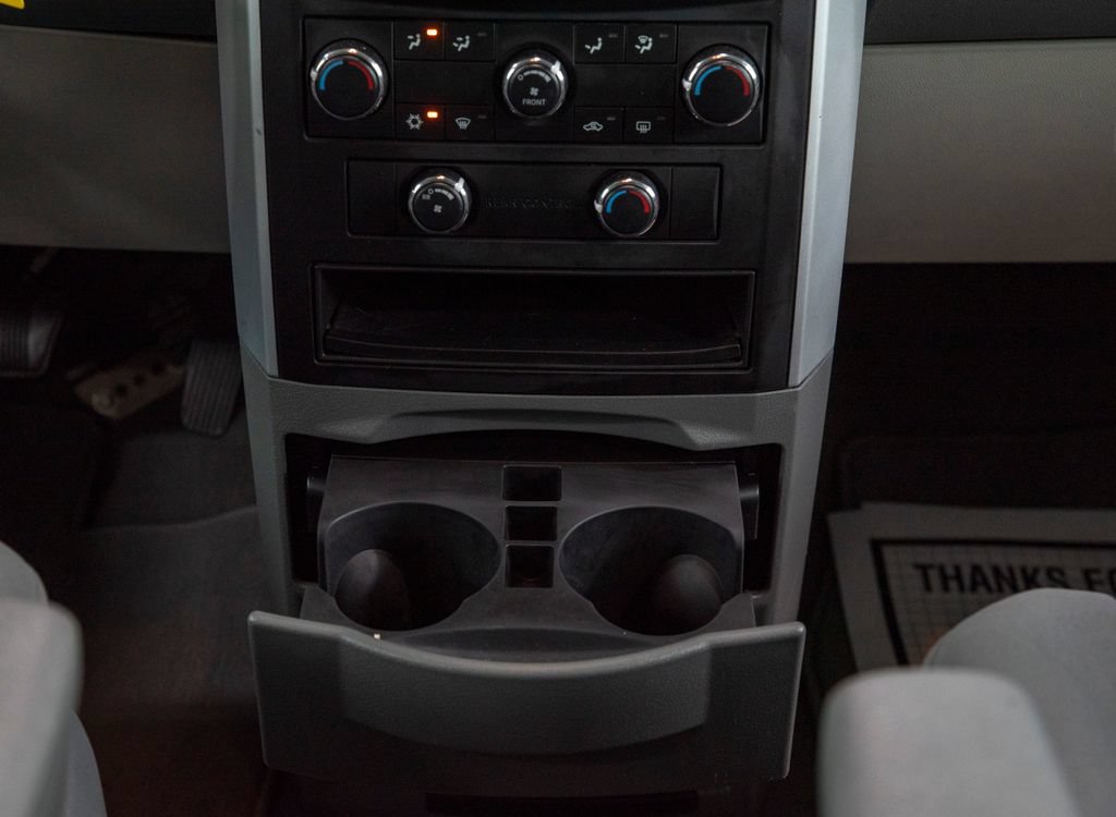 Used 2010 Dodge Grand Caravan SE w/ Climate Group FWD image 26