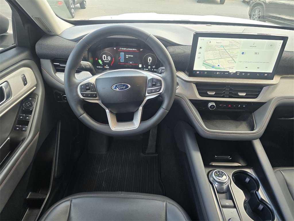 Used 2025 Ford Explorer Active w/ Active Comfort Package image 17