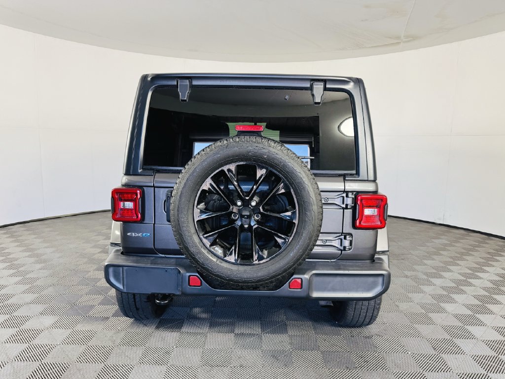 Used 2021 Jeep Wrangler Unlimited Sahara AWD/4WD image 23