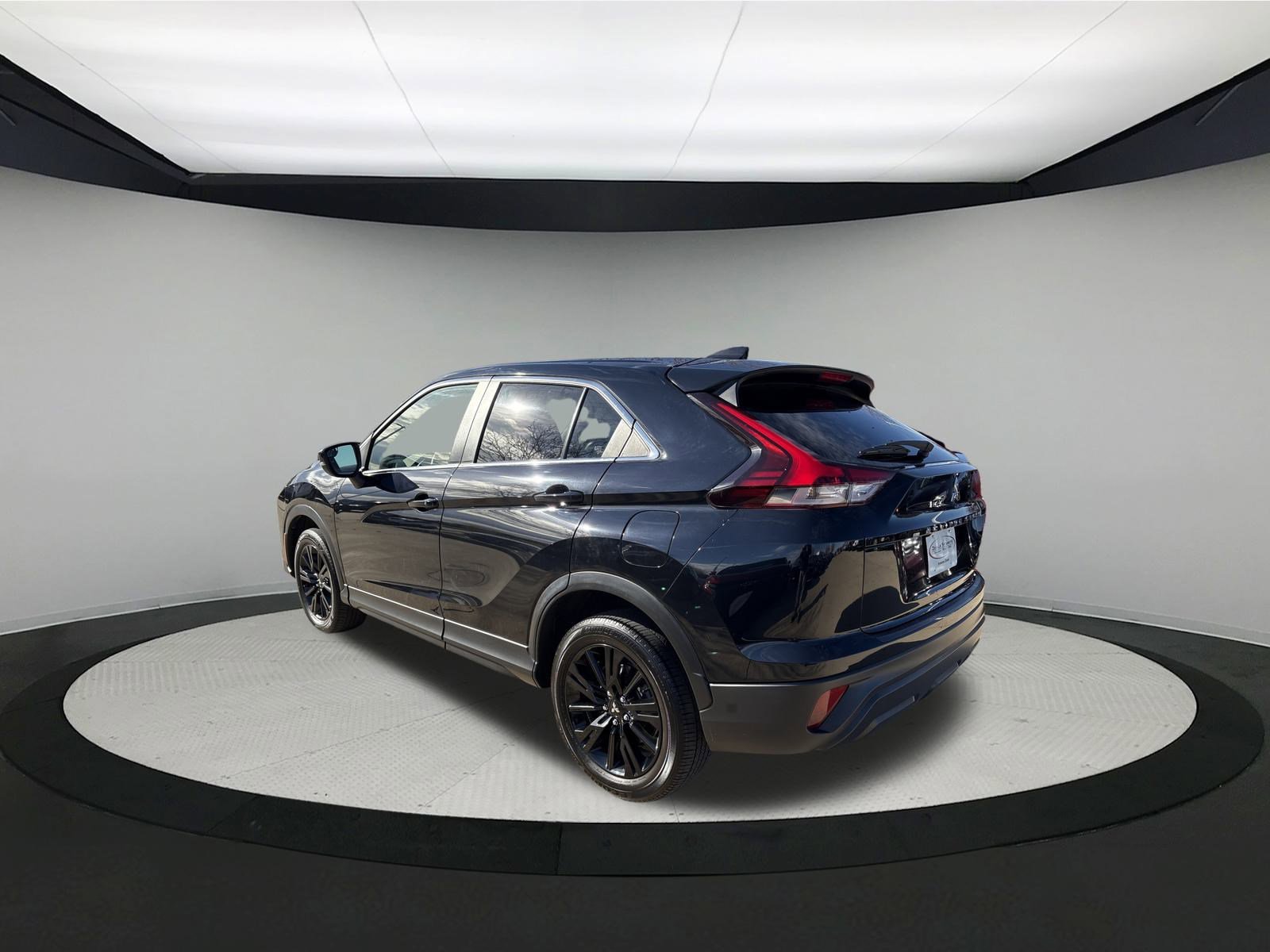 Used 2024 Mitsubishi Eclipse Cross LE image 4