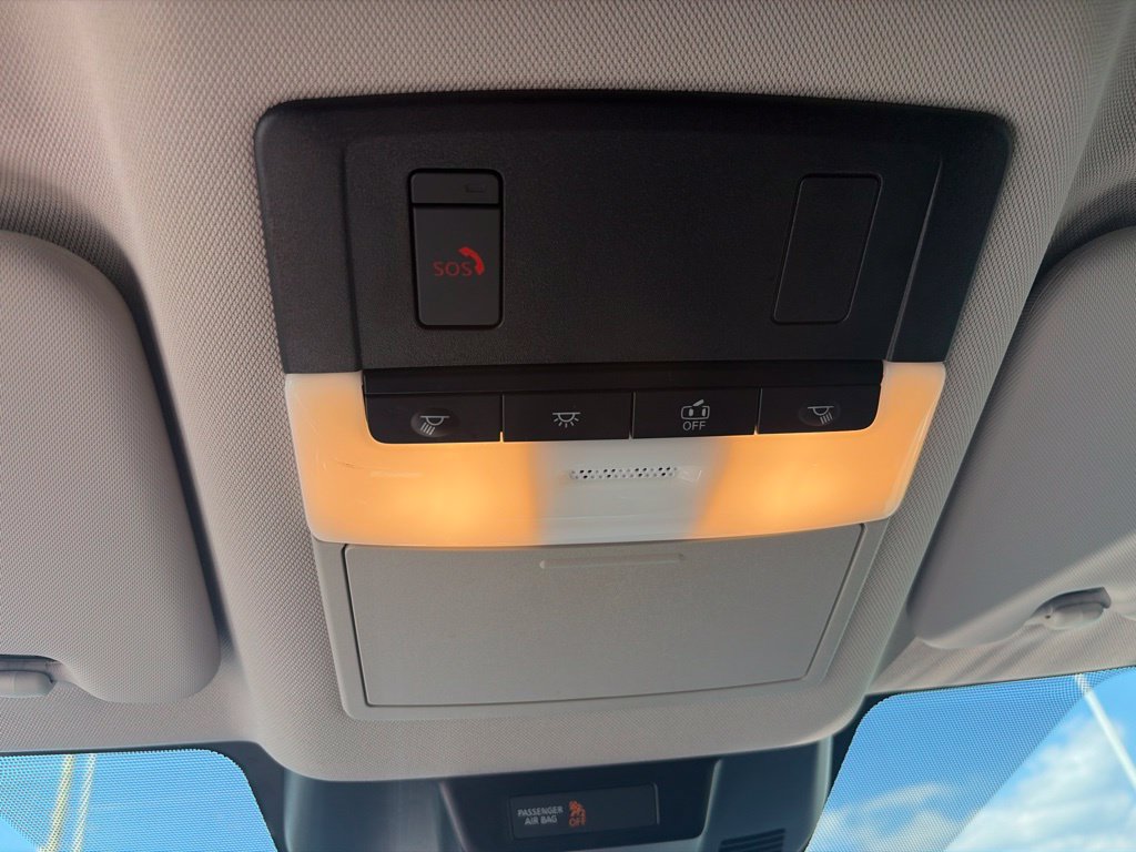 Used 2025 Nissan Rogue SV AWD/4WD image 26