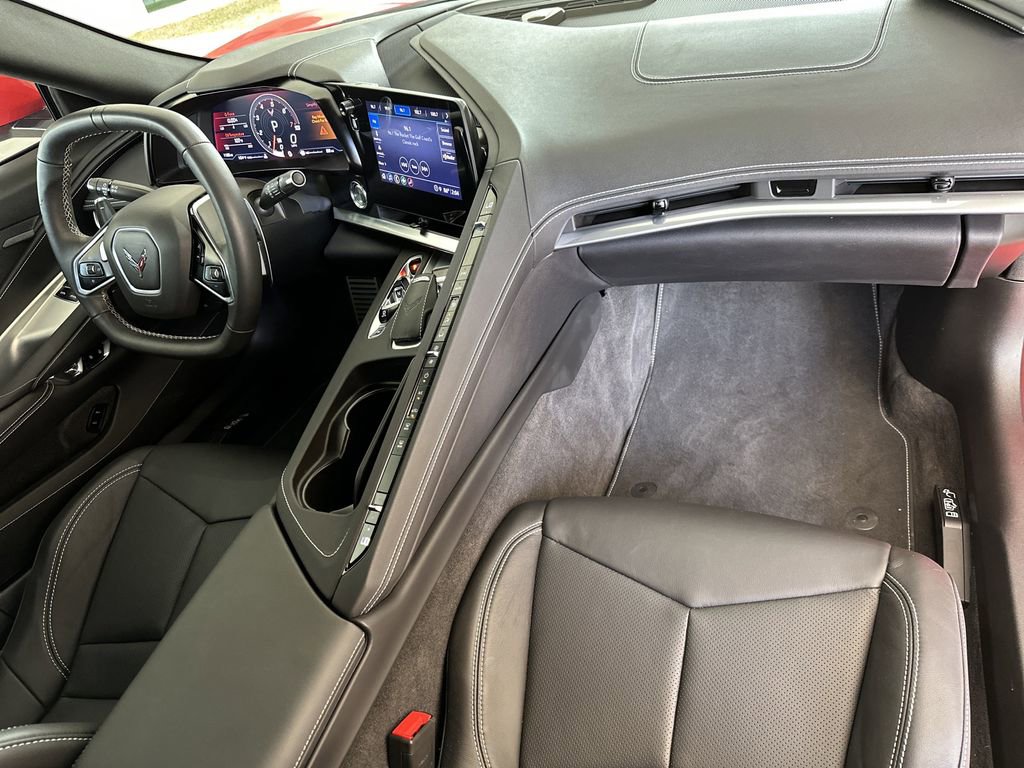 Used 2022 Chevrolet Corvette Stingray Coupe w/ 1LT RWD image 17