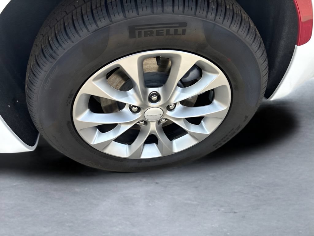 New 2027 Chrysler Pacifica Select AWD/4WD image 31