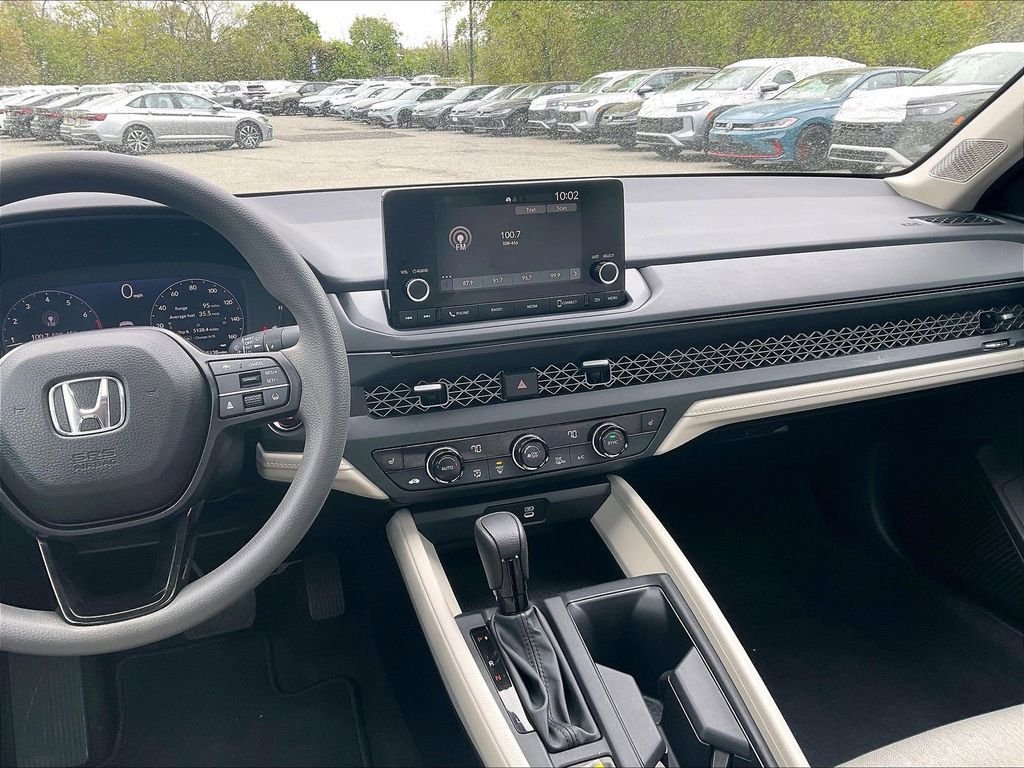Used 2023 Honda Accord EX image 18