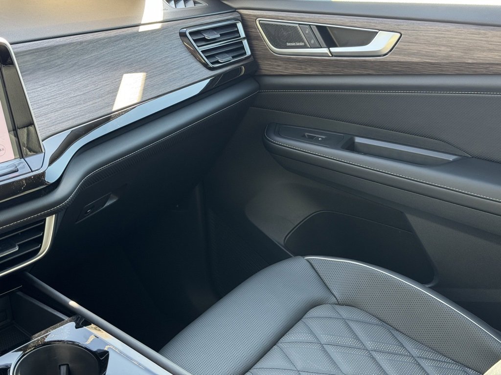 New 2026 Volkswagen Atlas SEL Premium R-Line image 36