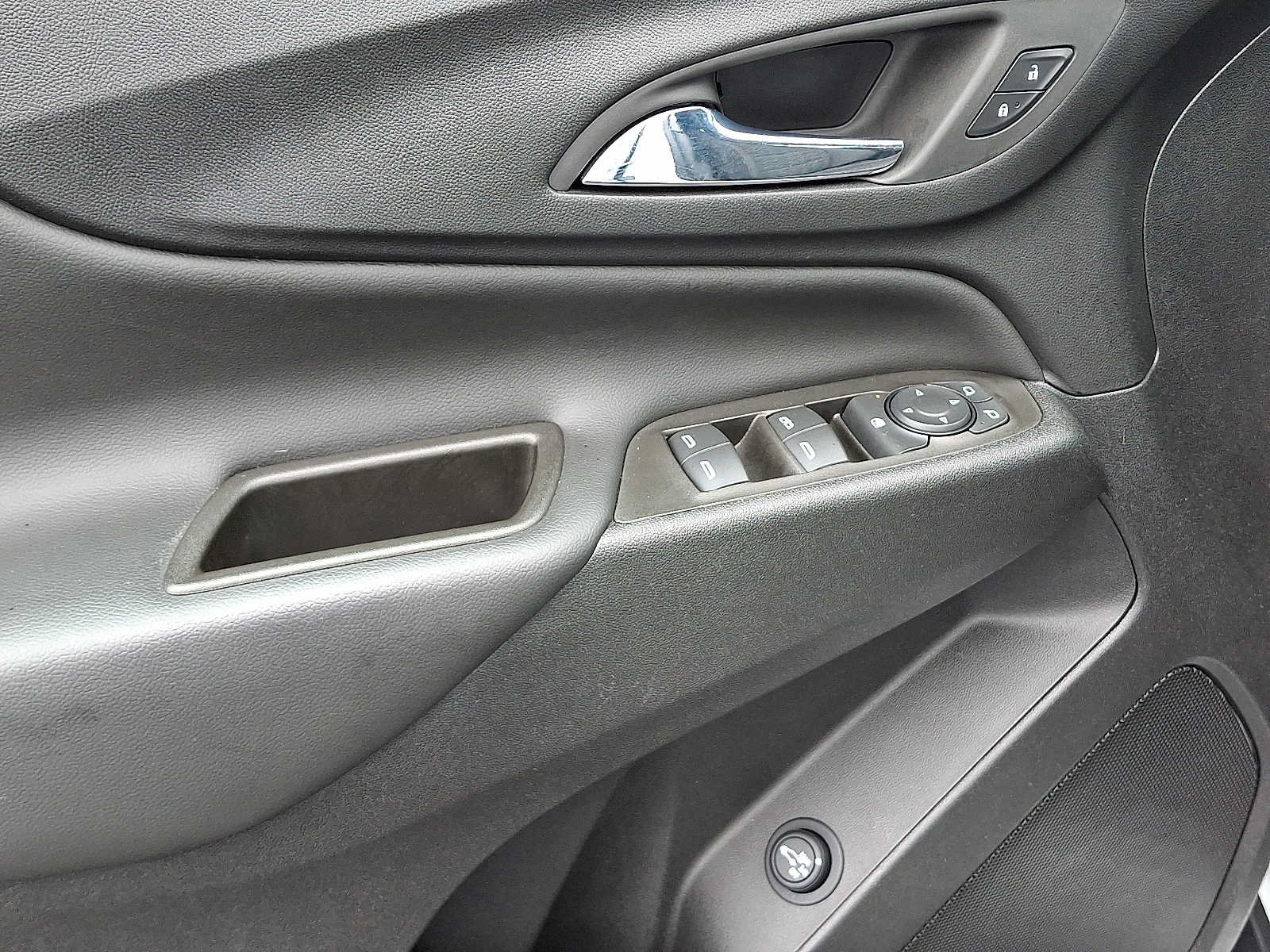 Used 2024 Chevrolet Equinox LT AWD/4WD image 13