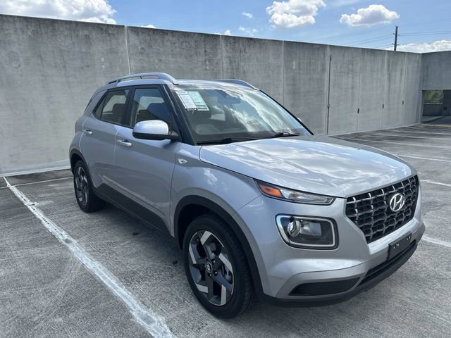 Used 2025 Hyundai Venue SEL FWD image 39