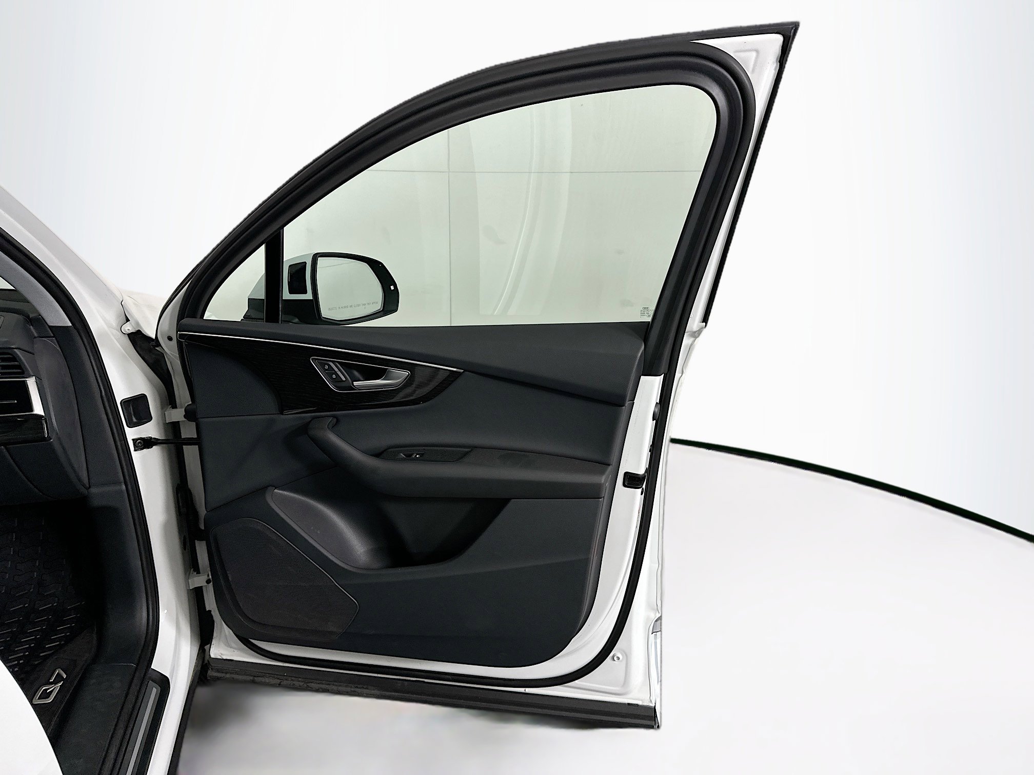 Used 2022 Audi Q7 3.0T Premium image 35