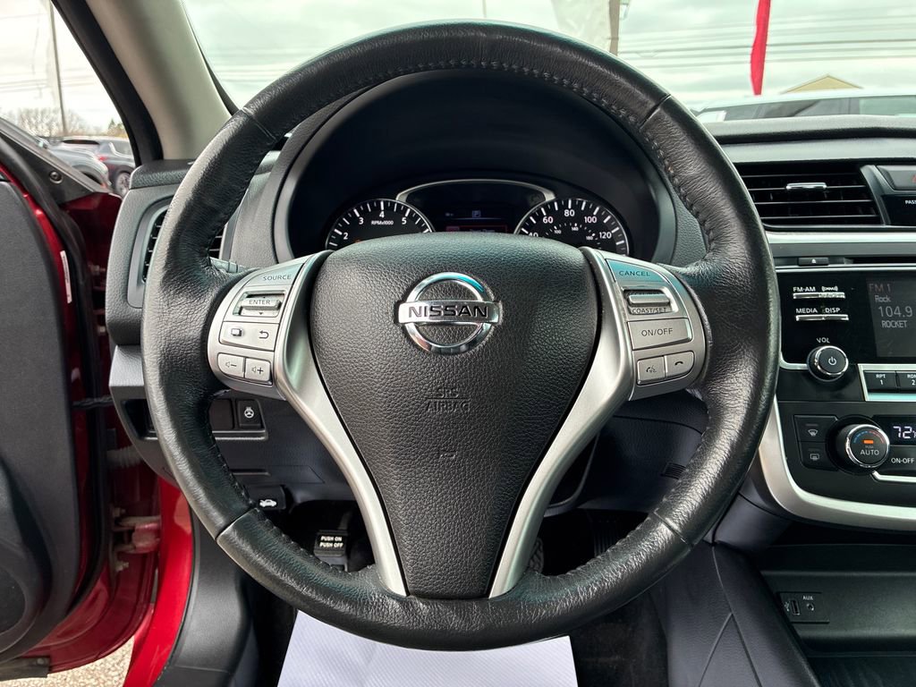 Used 2017 Nissan Altima 2.5 SL w/ Moonroof Package FWD image 19
