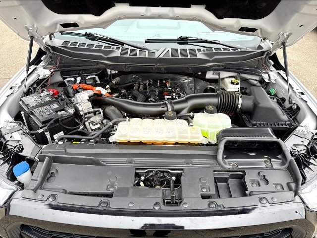 Used 2025 Ford F150 Lariat w/ Equipment Group 502A High AWD/4WD image 34