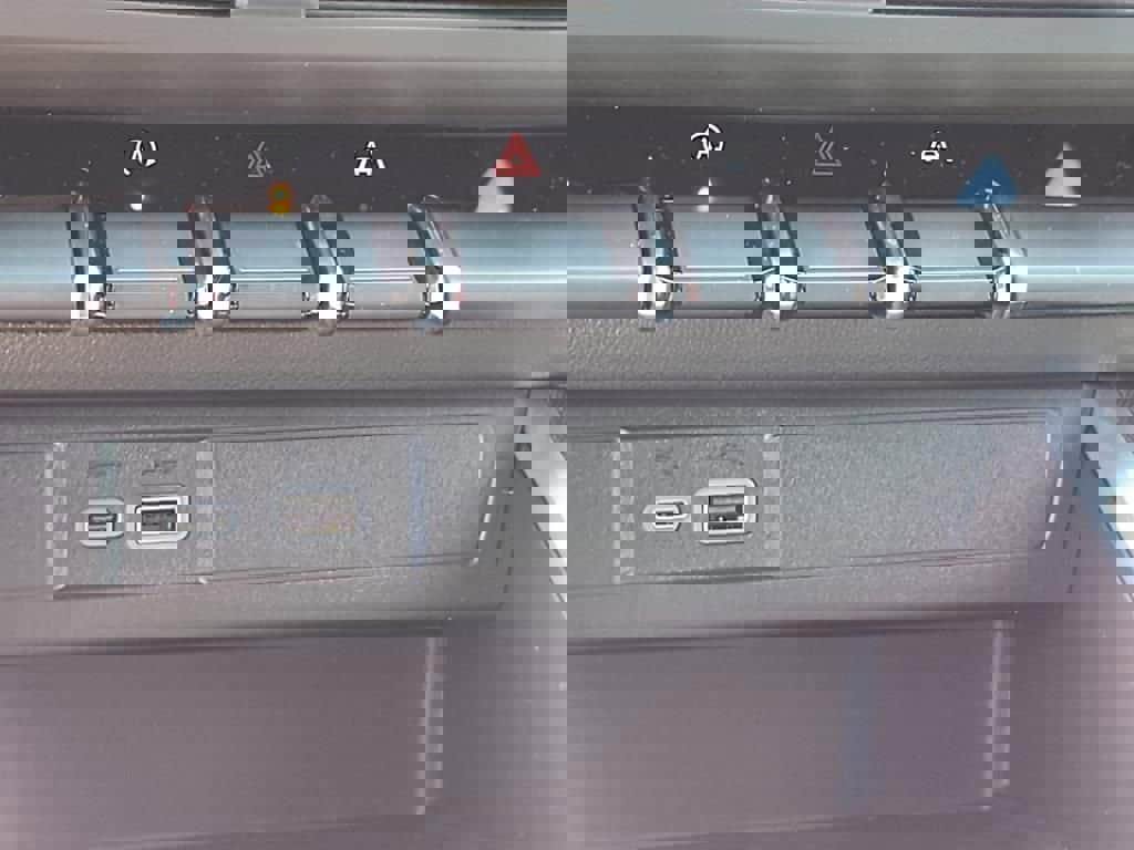 New 2025 Chevrolet Colorado W/T image 17