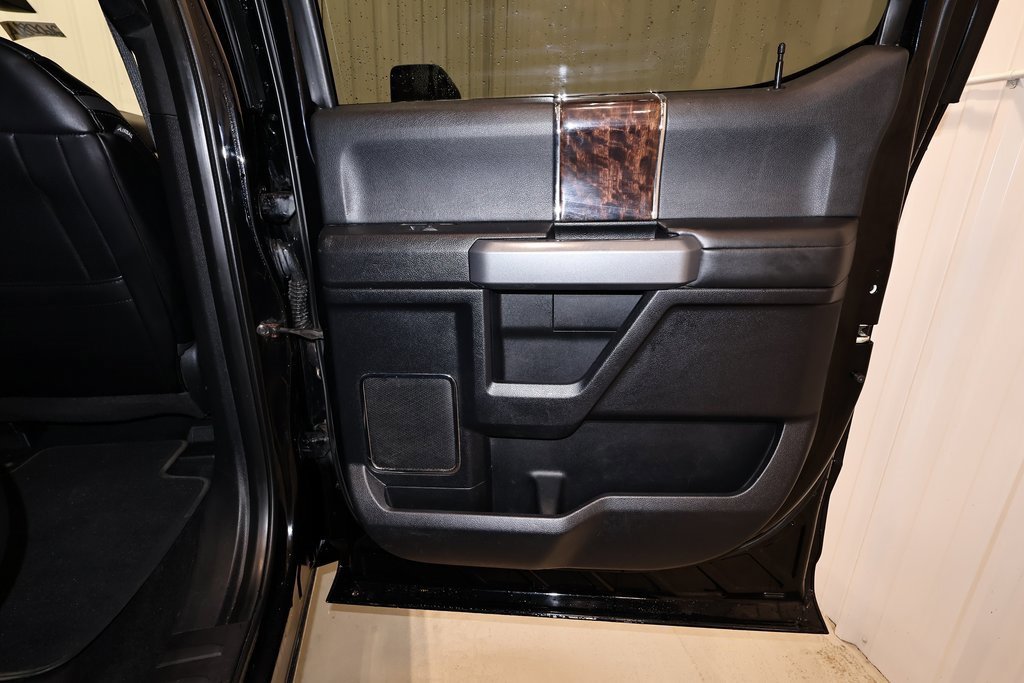 Used 2017 Ford F250 Platinum w/ Platinum Ultimate Package image 18