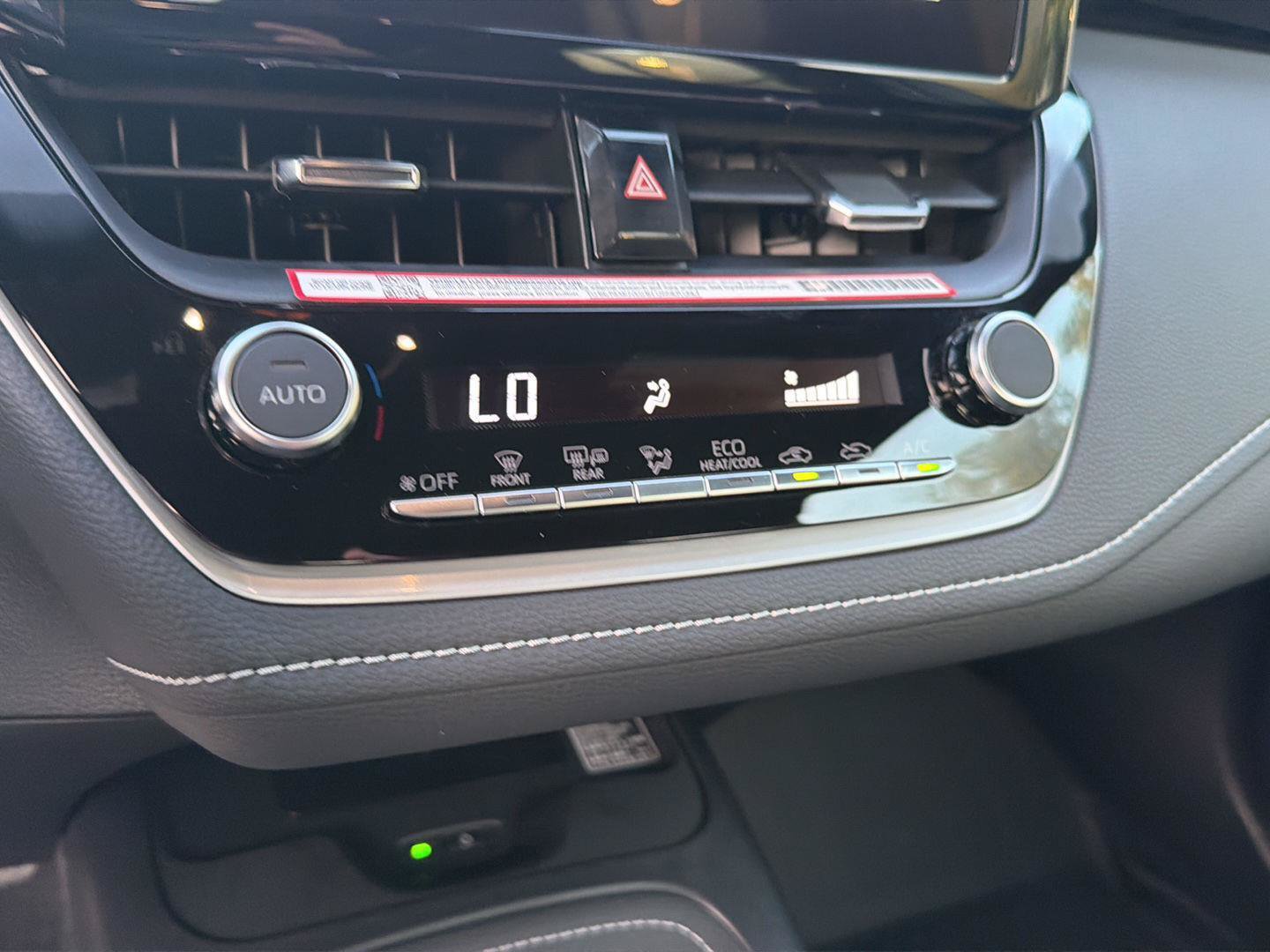 Certified 2026 Toyota Corolla SE FWD image 25