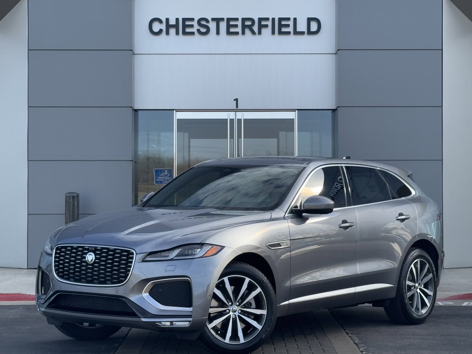Used 2026 Jaguar F-PACE R-Dynamic S AWD/4WD image 1
