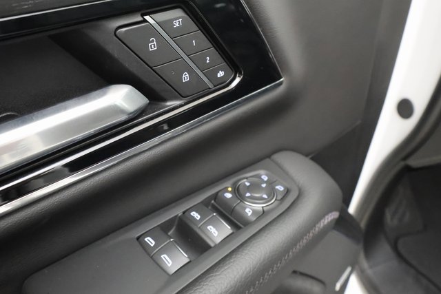 Certified 2025 GMC Yukon Denali image 9