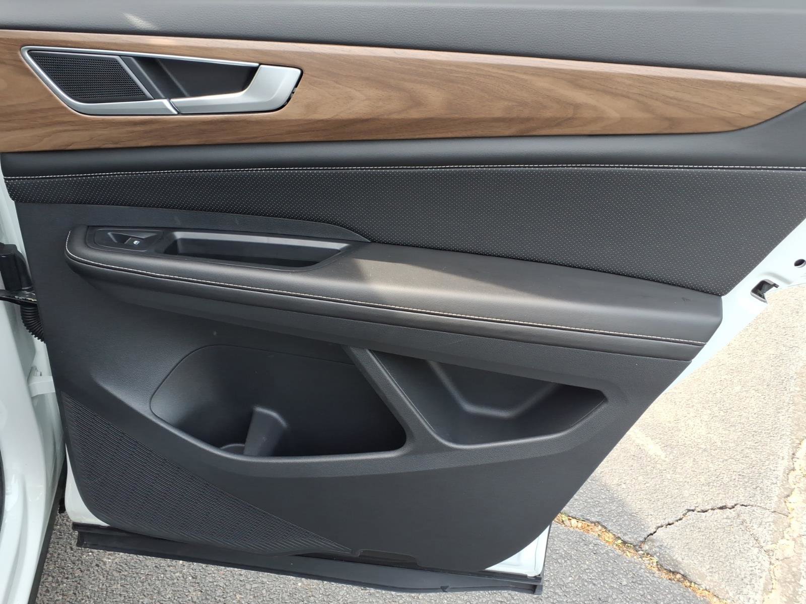 Certified 2024 Volkswagen Atlas SE AWD/4WD image 11