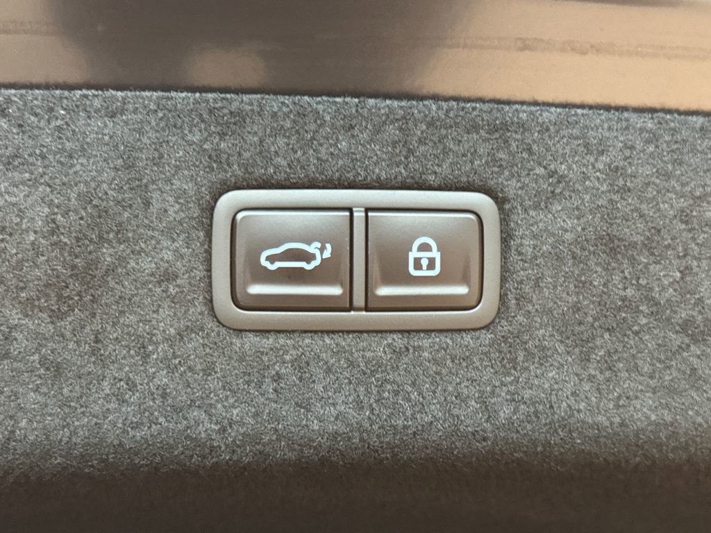 New 2026 Genesis G90 3.5T Prestige image 16