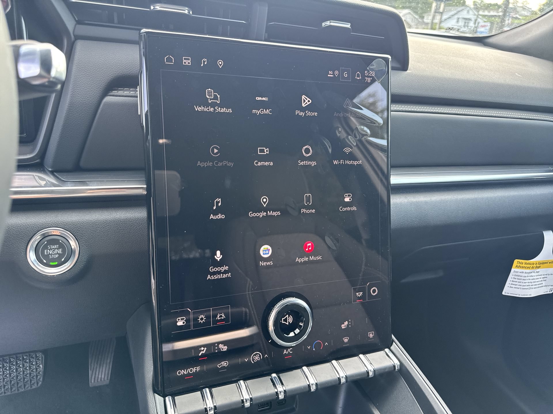 New 2027 GMC Terrain Elevation w/ Black Edition AWD/4WD image 12