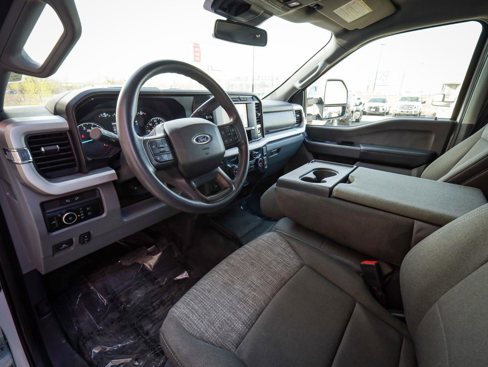 Used 2023 Ford F350 XLT w/ FX4 Off-Road Package image 12