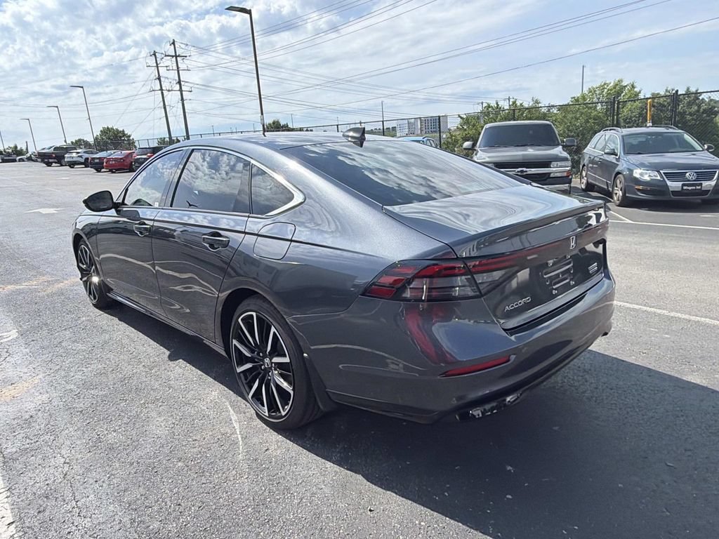 Used 2025 Honda Accord Touring image 5