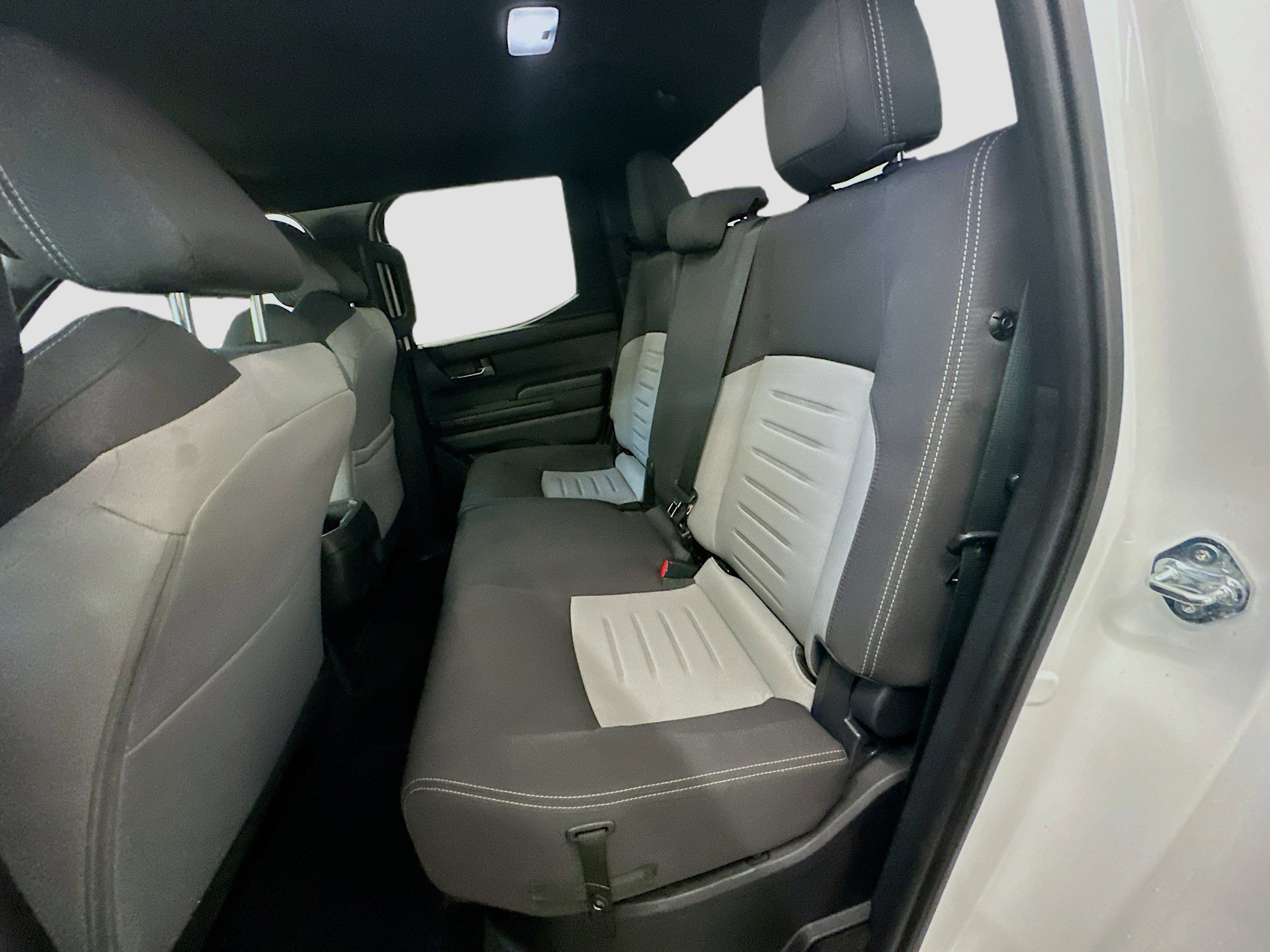 Used 2025 Toyota Tacoma TRD Off-Road image 29