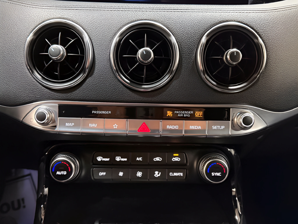 Used 2022 Kia Stinger GT-Line RWD image 24