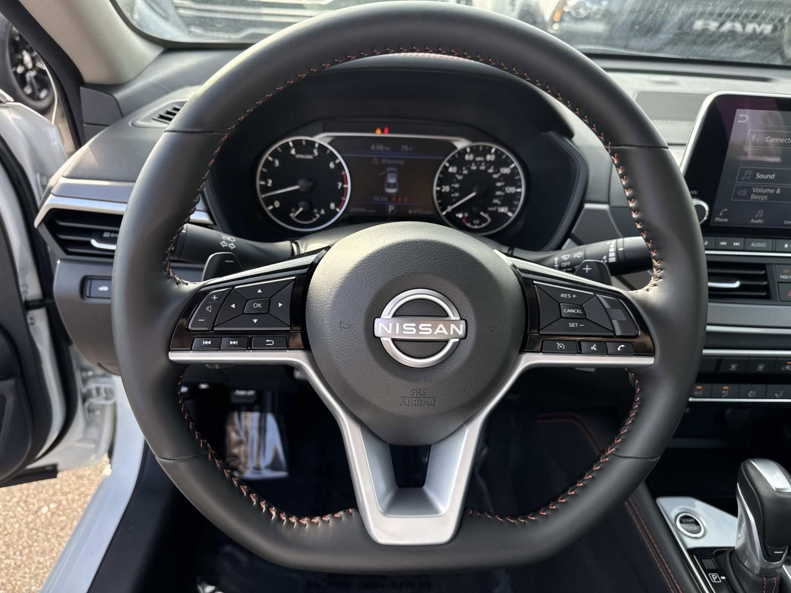 Used 2025 Nissan Altima 2.5 SR image 21