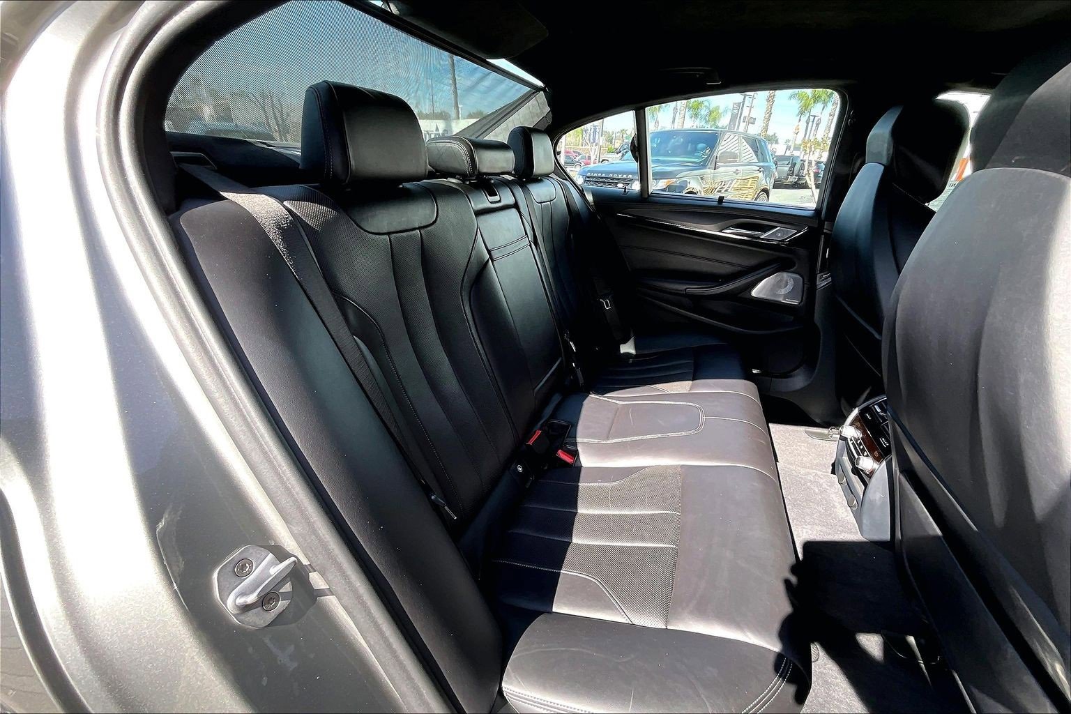 Used 2018 BMW M5 w/ Executive Package image 27