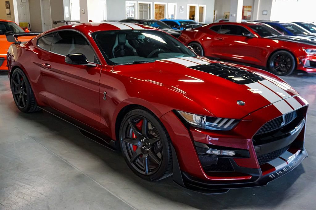 Used 2021 Ford Mustang Shelby GT500 w/ Carbon Fiber Track Pack RWD image 4