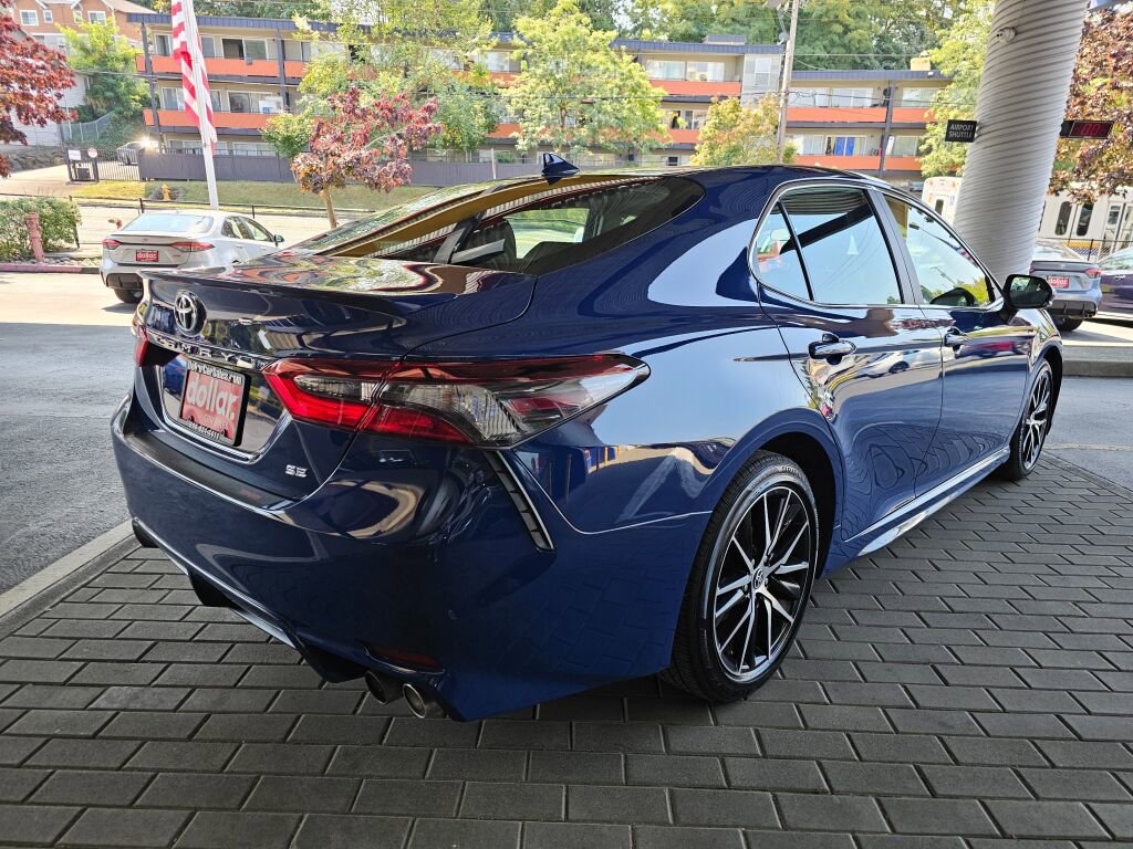 Used 2024 Toyota Camry SE w/ Cold Weather Package image 5