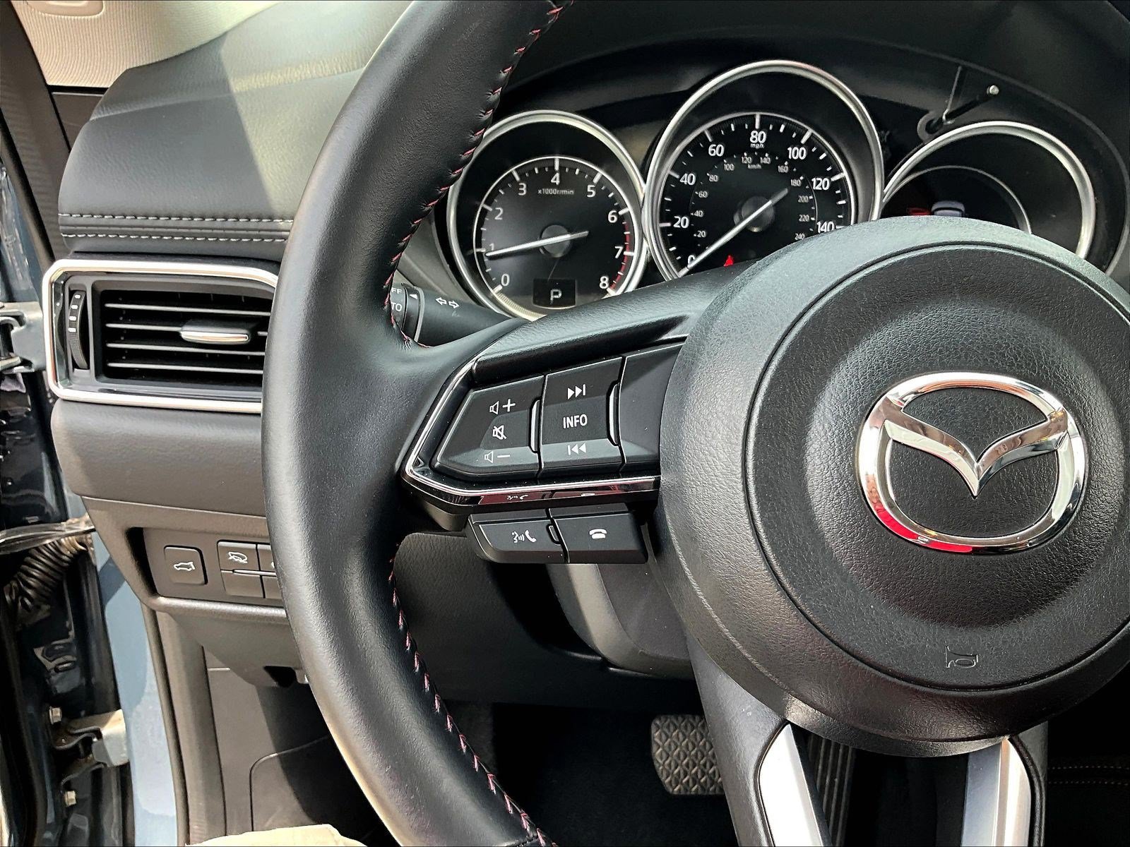 Used 2025 MAZDA CX-5 Carbon Edition AWD/4WD image 11