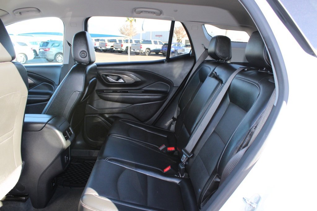 Used 2024 GMC Terrain SLT image 15