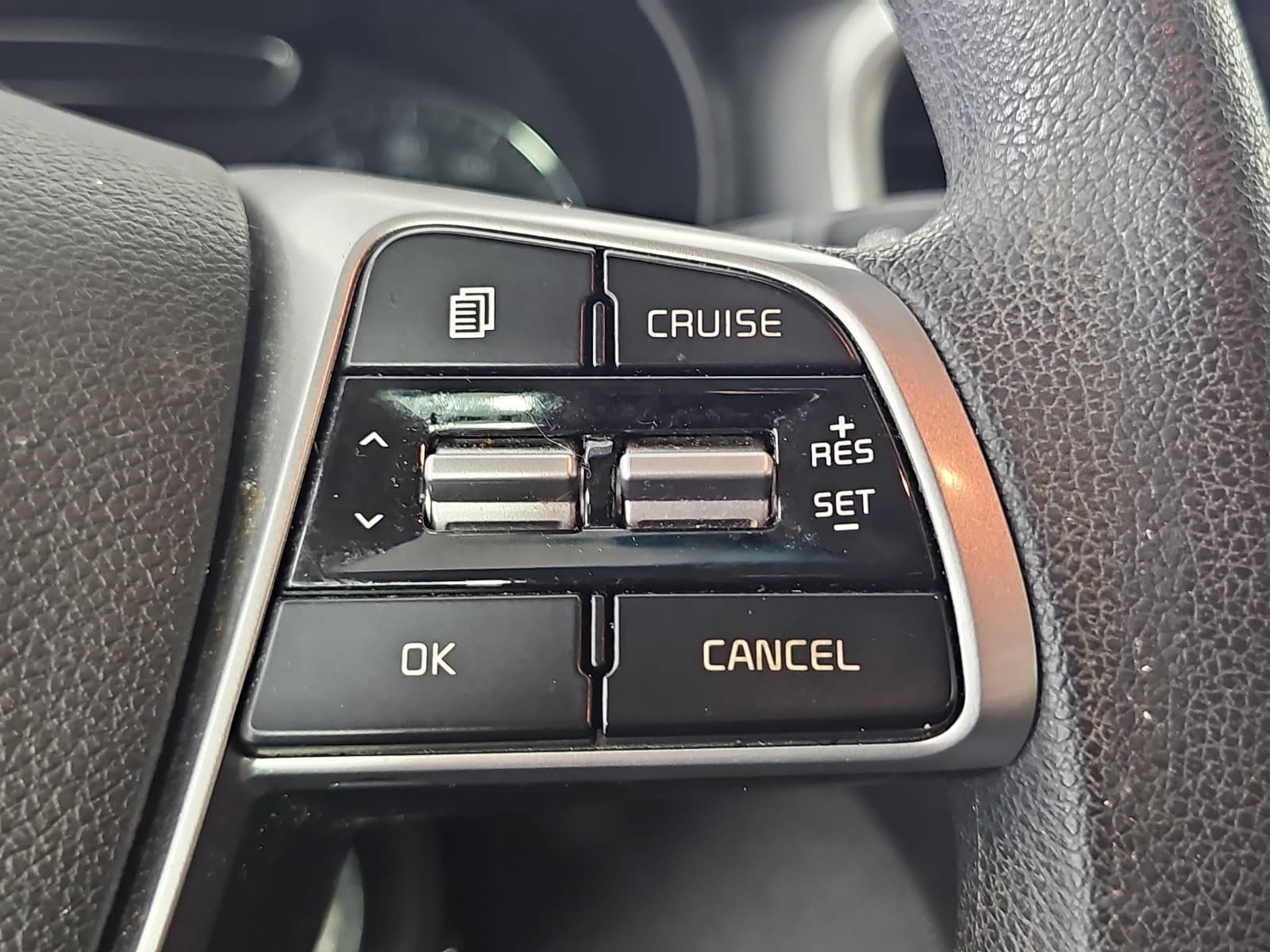 Used 2020 Kia Sorento LX FWD image 17