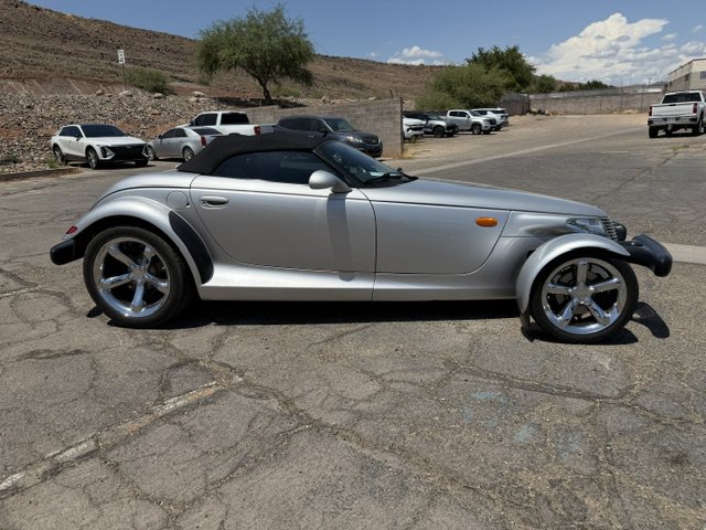 Used 2001 Chrysler Prowler RWD image 2